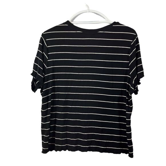 Forever 21 T-Shirt - Picture 2 of 12